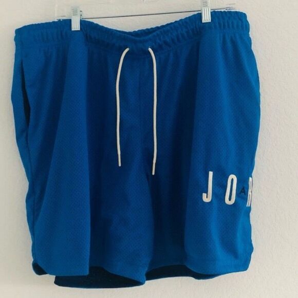 Jordan Other - Jordan blue mens shorts standard fit size XXL 2 front pocket